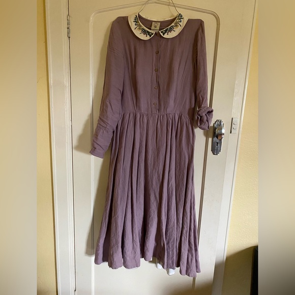 Son de Flor Dresses & Skirts - Son de Flor long sleeve linen dress with embroidered collar.